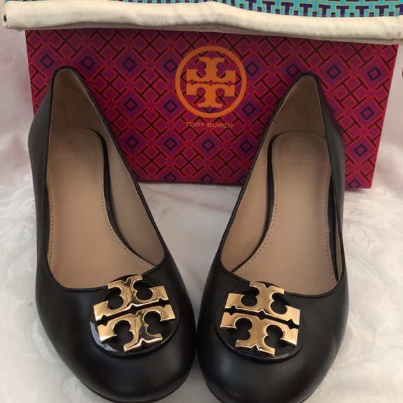 Tory Burch Shoes - Tory Burch Benton Pump Black Leather Size 7.5